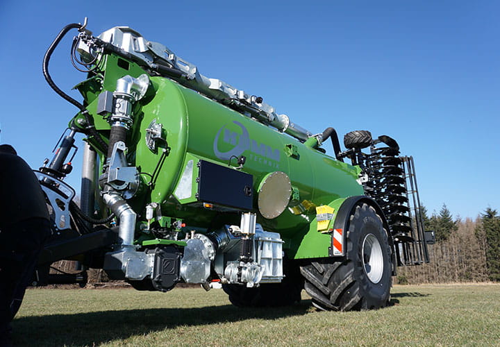 agricultural-and-forestry-tyres-sprayers-and-spreaders-spreader-radial-tyres-HC-3000-R