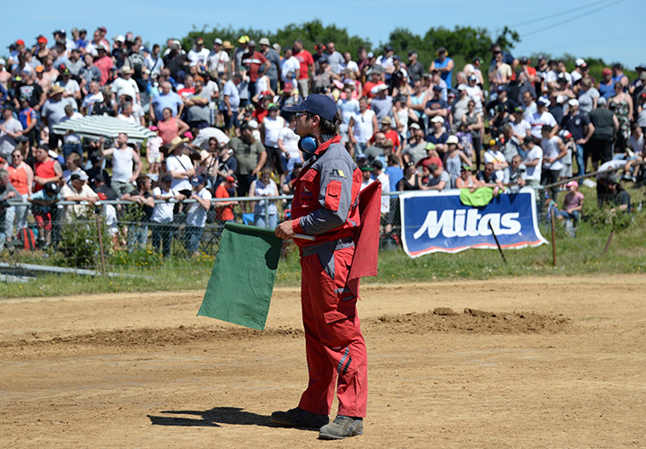 Tractor-Pulling-in-Bernay-temp