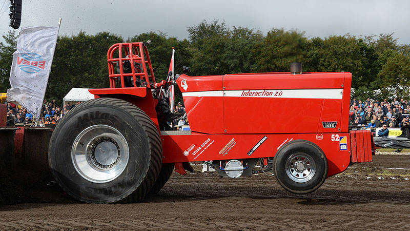 Tractor-Pulling-in-Brande-04-s