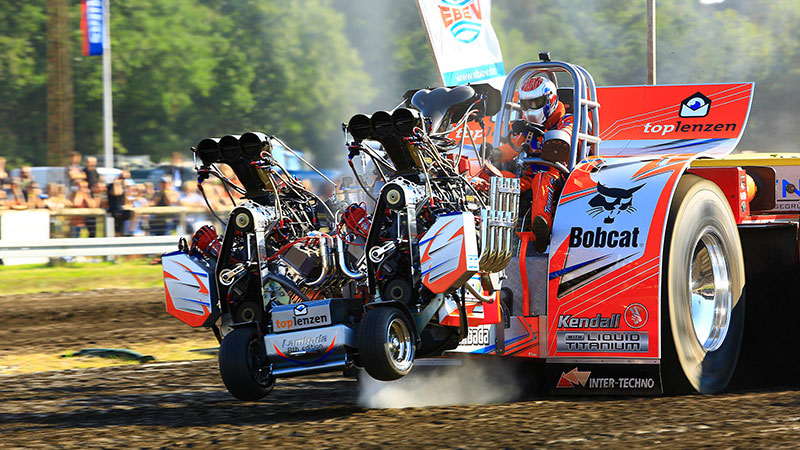 tractor-pulling-in-brande-EC-09-s