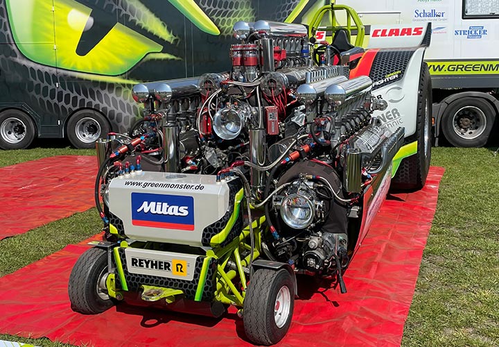 Tractor-Pulling-in-Fuchtorf